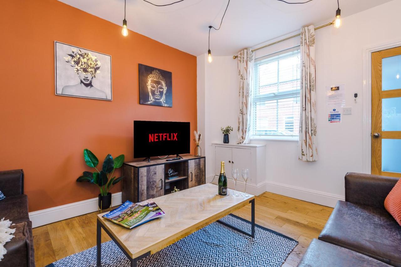 Pristine 2-Bed House In Chester By 53 Degrees Property, Ideal For Families & Small Groups, Great Location - Sleeps 6 Hough Green Экстерьер фото