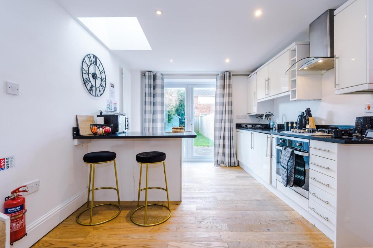 Pristine 2-Bed House In Chester By 53 Degrees Property, Ideal For Families & Small Groups, Great Location - Sleeps 6 Hough Green Экстерьер фото