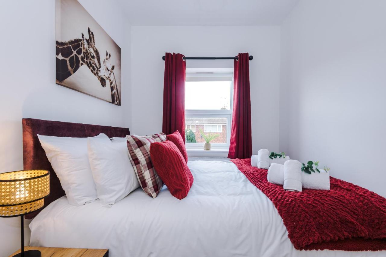 Pristine 2-Bed House In Chester By 53 Degrees Property, Ideal For Families & Small Groups, Great Location - Sleeps 6 Hough Green Экстерьер фото