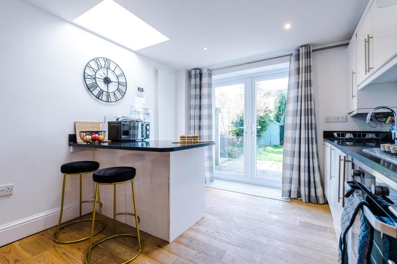 Pristine 2-Bed House In Chester By 53 Degrees Property, Ideal For Families & Small Groups, Great Location - Sleeps 6 Hough Green Экстерьер фото