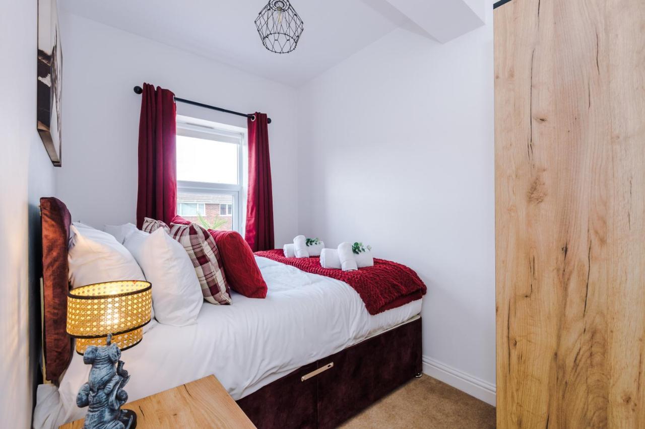 Pristine 2-Bed House In Chester By 53 Degrees Property, Ideal For Families & Small Groups, Great Location - Sleeps 6 Hough Green Экстерьер фото