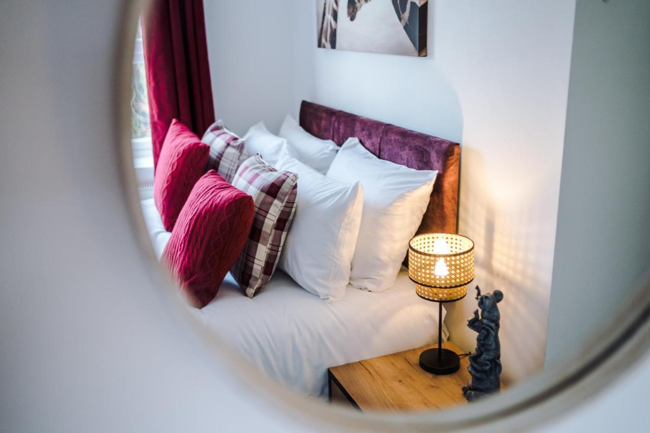 Pristine 2-Bed House In Chester By 53 Degrees Property, Ideal For Families & Small Groups, Great Location - Sleeps 6 Hough Green Экстерьер фото